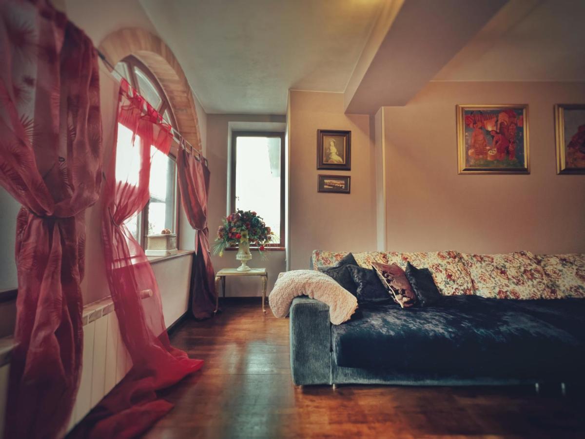 Тhe Bohemian Lodge-Entire House With Sauna Veliko Tárnovo Exterior foto
